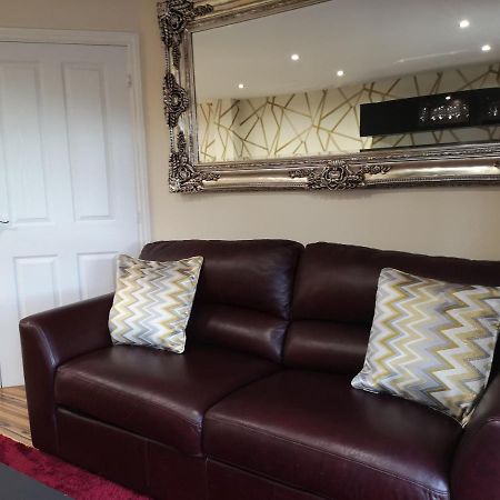 Nightingale Gardens - 4 Bed Detached House - Manchester Apartment Exterior foto
