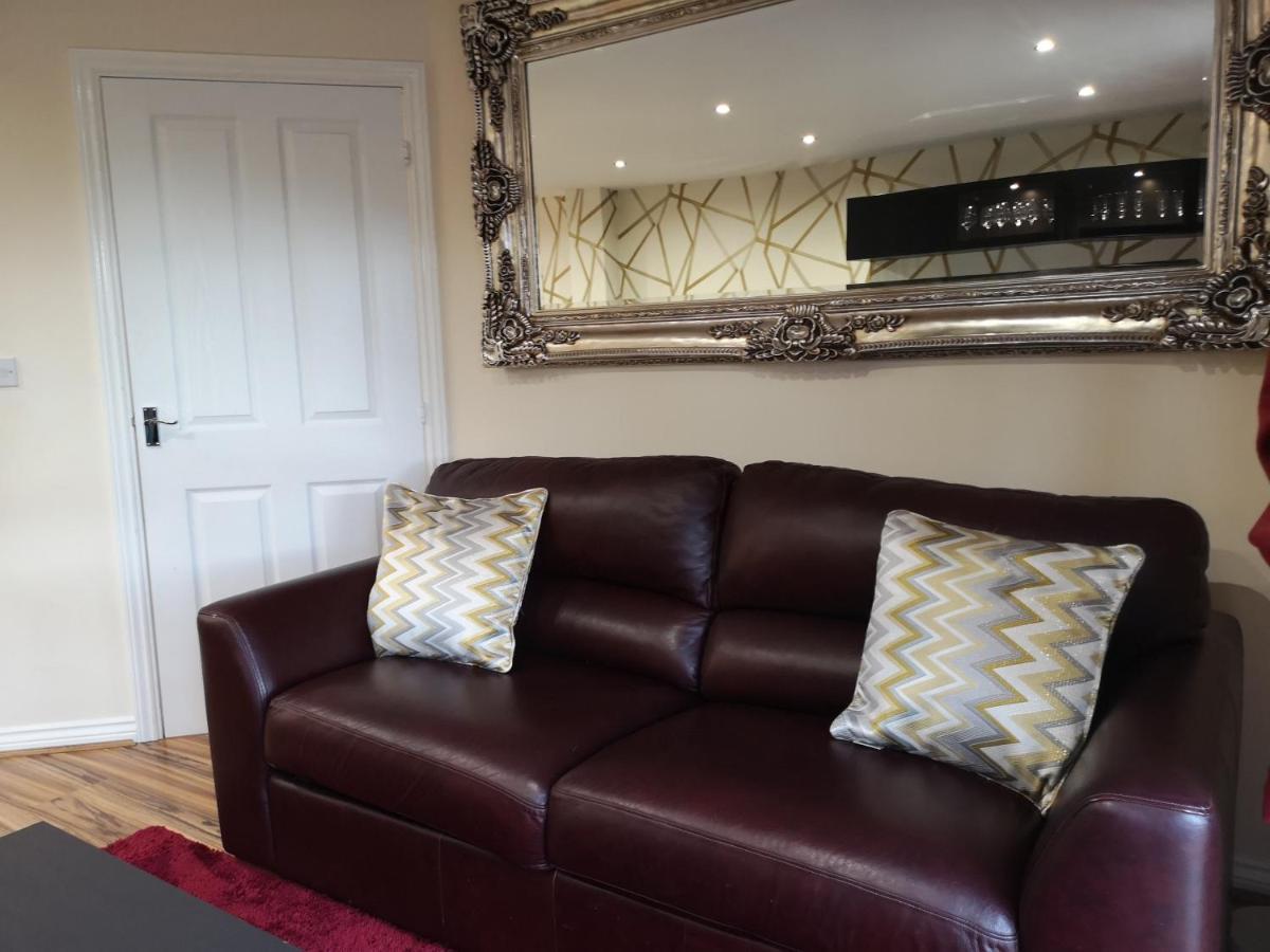 Nightingale Gardens - 4 Bed Detached House - Manchester Apartment Exterior foto
