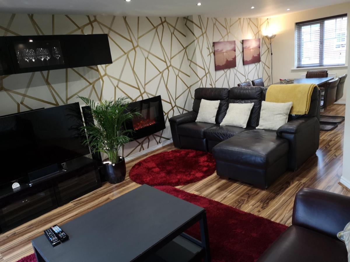 Nightingale Gardens - 4 Bed Detached House - Manchester Apartment Exterior foto