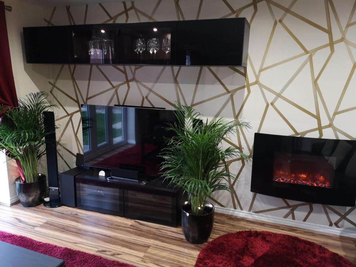 Nightingale Gardens - 4 Bed Detached House - Manchester Apartment Exterior foto