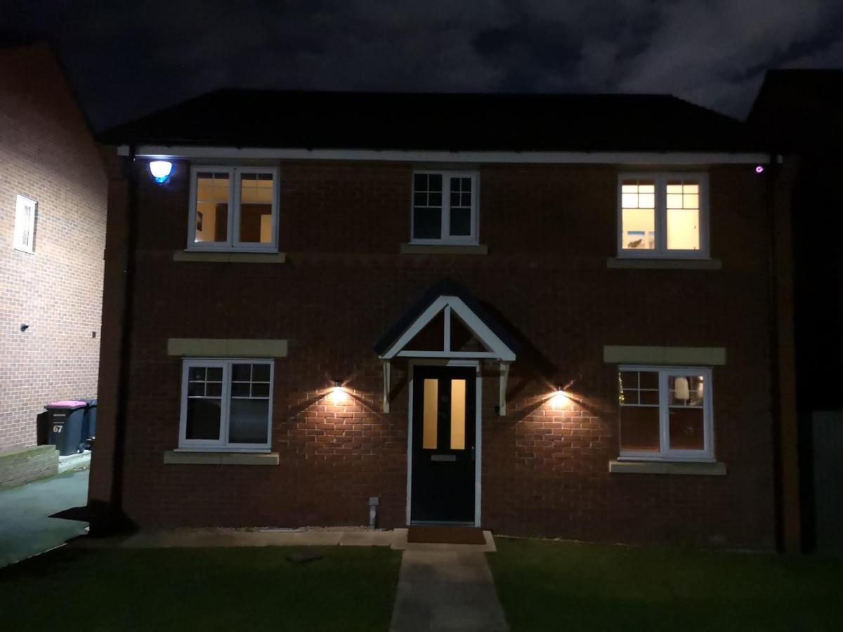 Nightingale Gardens - 4 Bed Detached House - Manchester Apartment Exterior foto