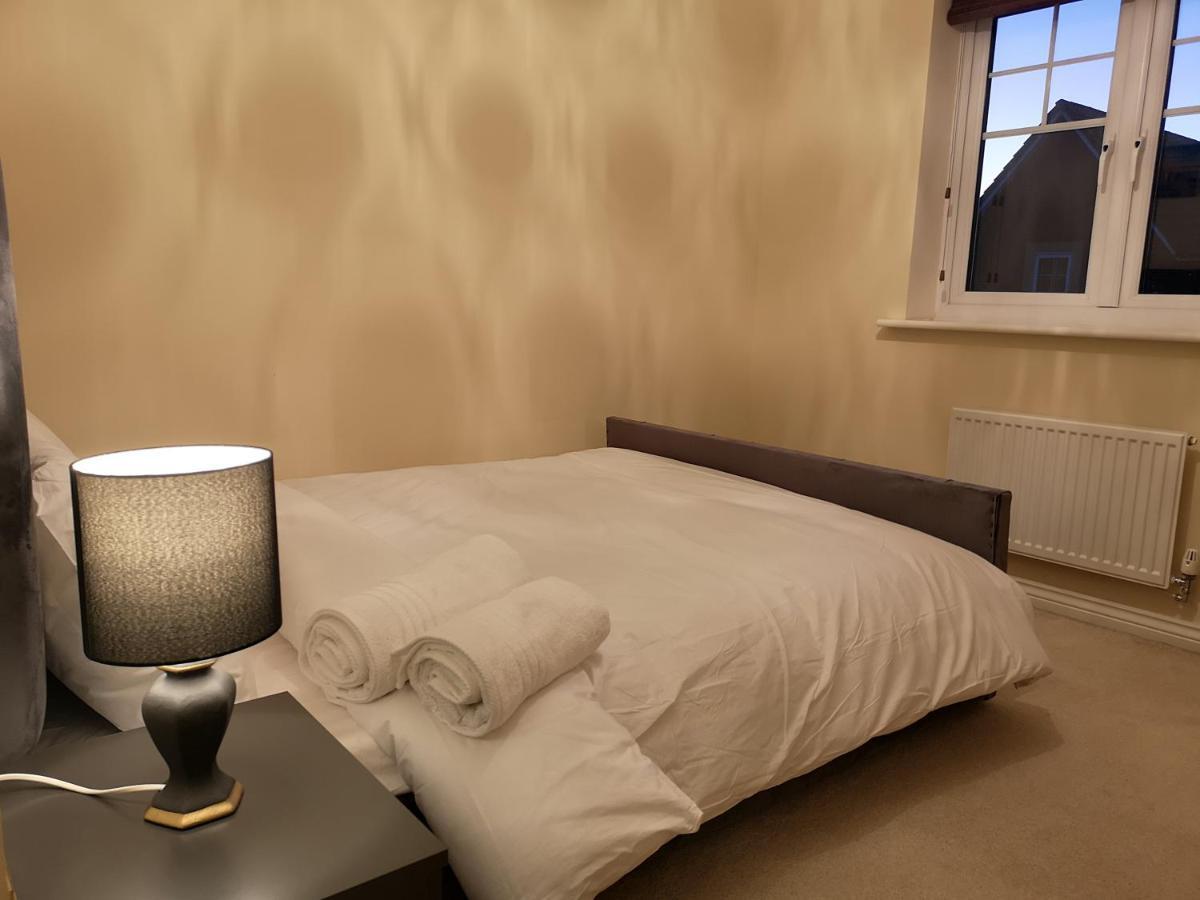 Nightingale Gardens - 4 Bed Detached House - Manchester Apartment Exterior foto