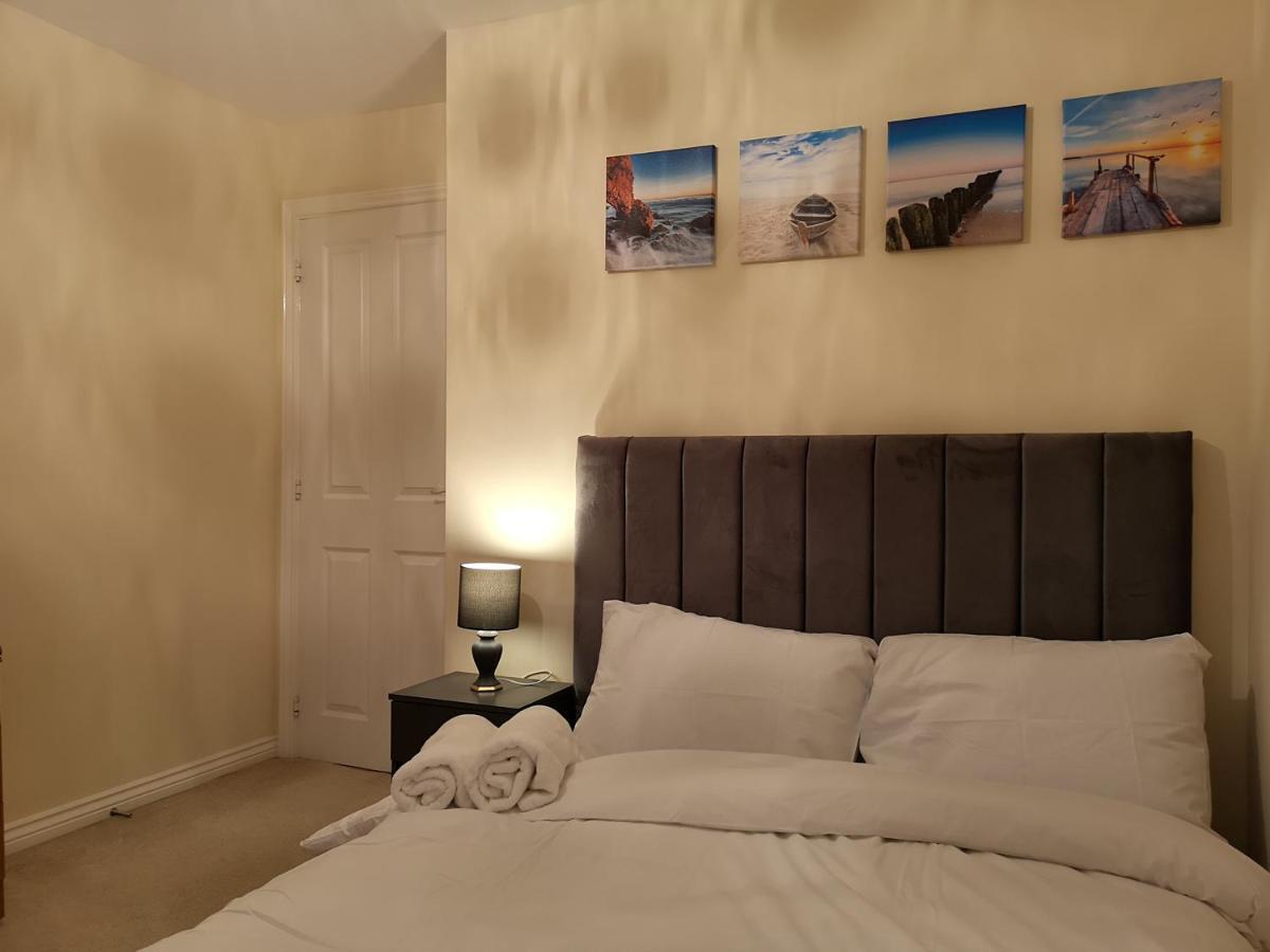 Nightingale Gardens - 4 Bed Detached House - Manchester Apartment Exterior foto