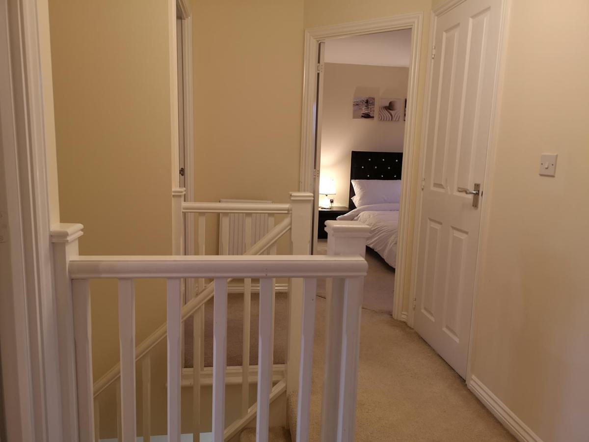 Nightingale Gardens - 4 Bed Detached House - Manchester Apartment Exterior foto