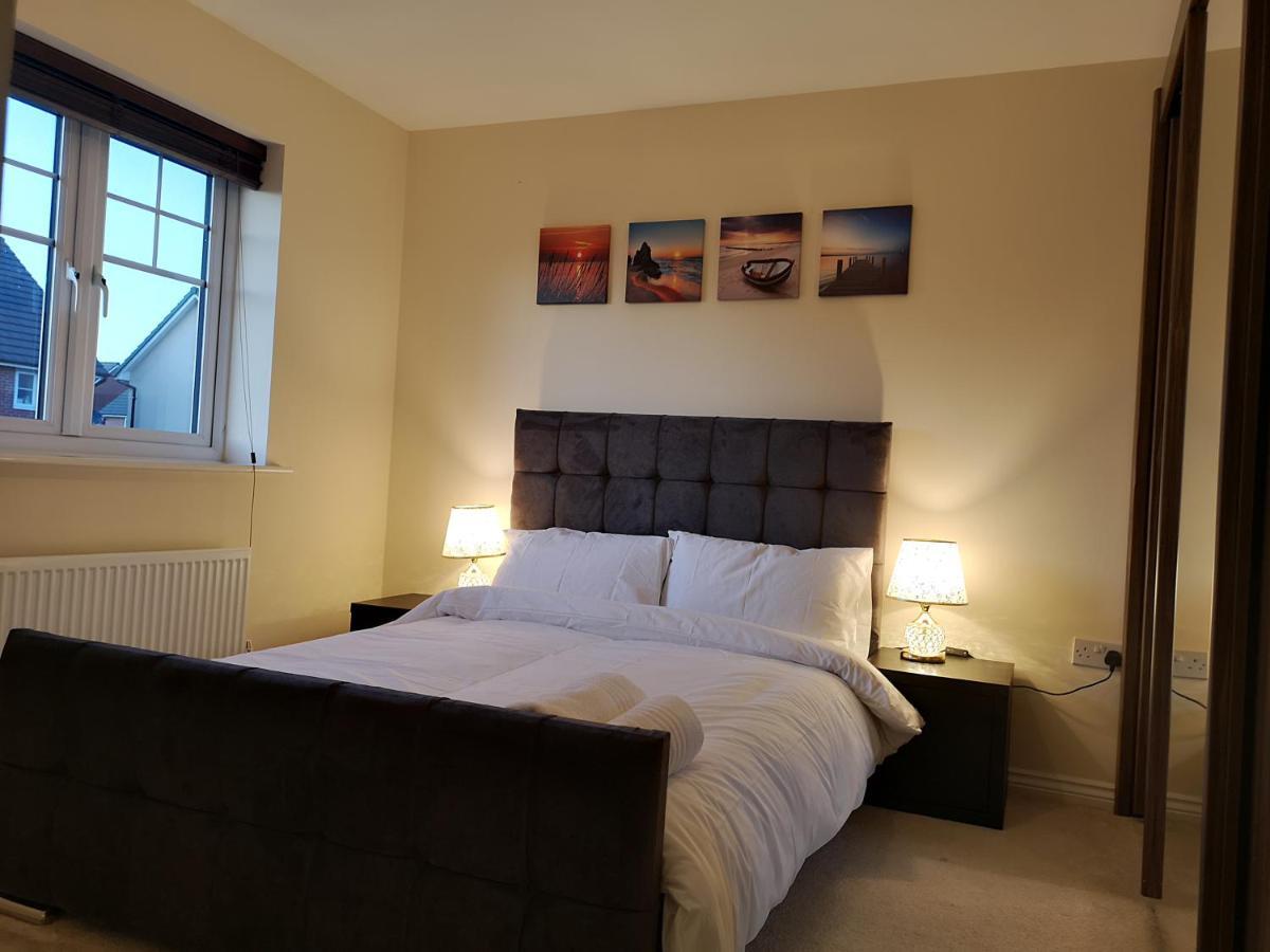 Nightingale Gardens - 4 Bed Detached House - Manchester Apartment Exterior foto