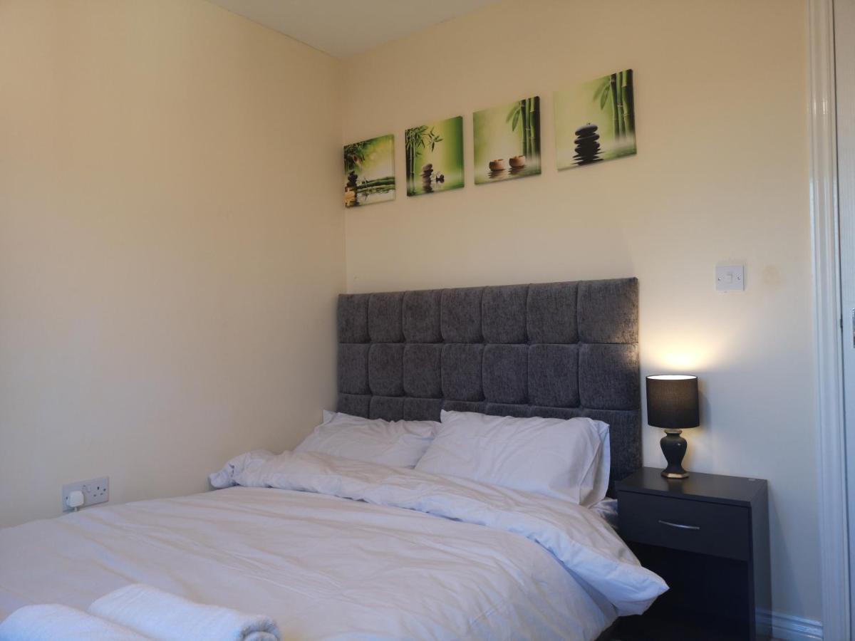 Nightingale Gardens - 4 Bed Detached House - Manchester Apartment Exterior foto